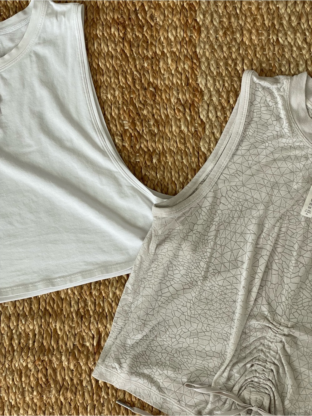lululemon athletica White Crew Neck Tee Lot of 2 Workout Layering Running Yoga